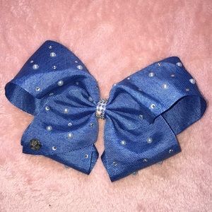 JoJo Siwa bow